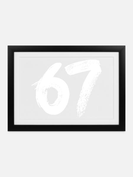 67 Weiße Farbe - Gerahmtes Poster (37 × 27 cm) - Schwarz