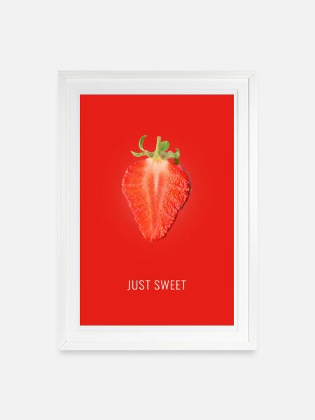 Erdbeere Just sweet - Gerahmtes Poster (49 × 69 cm) - Weiß