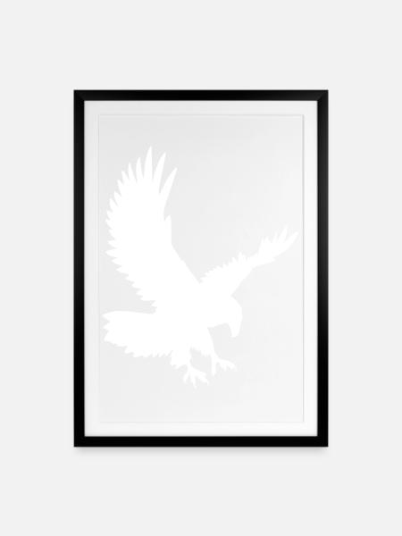 Adler bei der Attacke - Gerahmtes Poster (49 × 69 cm) - Schwarz