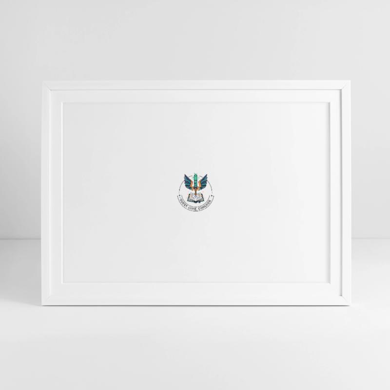 Quest. Code. Conquer Emblem Gerahmtes Poster (69 × 49 cm)