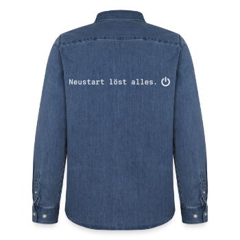 Neustart löst alles Lustiges Gamer IT Motiv - Männer Jeanshemd Organic von Stanley/Stella - verwaschenes Mittelblau  - Hinten - AI Model Male 185 light (185cm)
