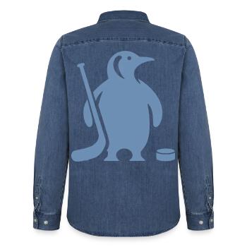 Minimalistische Pinguin Eishockey Silhouette - Männer Jeanshemd Organic von Stanley/Stella - verwaschenes Mittelblau  - Hinten - AI Model Male 185 light (185cm)