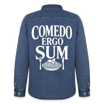 Ich esse also bin ich | Latein Spruch - Männer Jeanshemd Organic von Stanley/Stella - verwaschenes Mittelblau  - Hinten - AI Model Male 185 light (185cm)
