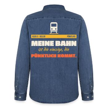 Meine Bahn Pünktlich Humor - Männer Jeanshemd Organic von Stanley/Stella - verwaschenes Mittelblau  - Hinten - AI Model Male 185 light (185cm)