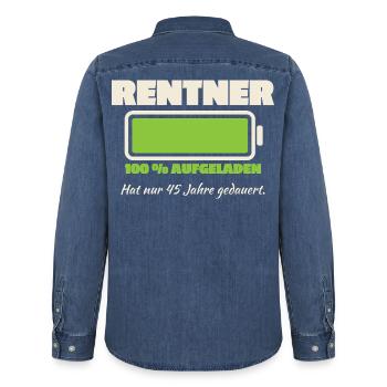Rentner Akku 45 Jahre geladen - Männer Jeanshemd Organic von Stanley/Stella - verwaschenes Mittelblau  - Hinten - AI Model Male 185 light (185cm)