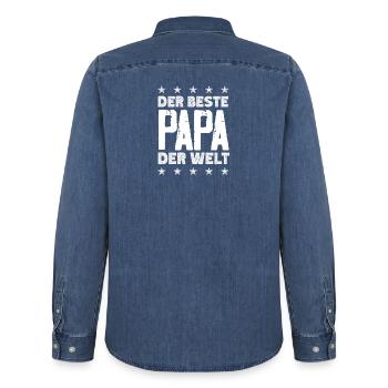 Drôle de cadeau de fête des pères papa bière - Chemise en denim homme bio Stanley/Stella - bleu moyen délavé  - Dos - AI Model Male 185 light (185cm)