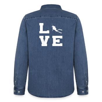 Scuba Diving Geschenkidee für Unterwasserabenteuer - Männer Jeanshemd Organic von Stanley/Stella - verwaschenes Mittelblau  - Hinten - AI Model Male 185 light (185cm)