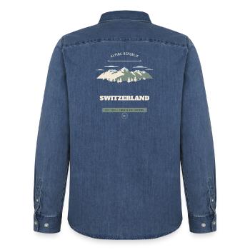 Suisse — insigne de voyage vintage, fond sombre - Chemise en denim homme bio Stanley/Stella - bleu moyen délavé  - Dos - AI Model Male 185 light (185cm)