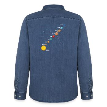 Sonnensystem Planeten Weltraum Astronomie Motiv - Männer Jeanshemd Organic von Stanley/Stella - verwaschenes Mittelblau  - Hinten - AI Model Male 185 light (185cm)