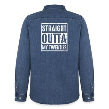 Direkt aus meinen Zwanzigern - Männer Jeanshemd Organic von Stanley/Stella - verwaschenes Mittelblau  - Hinten - AI Model Male 185 light (185cm)