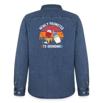 Neu beworbene Granny Funny Kleidung & Accessoires - Männer Jeanshemd Organic von Stanley/Stella - verwaschenes Mittelblau  - Hinten - AI Model Male 185 light (185cm)