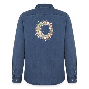 Ostereier,Blüten und Schleierkraut als Osterkranz - Männer Jeanshemd Organic von Stanley/Stella - verwaschenes Mittelblau  - Hinten - AI Model Male 185 light (185cm)