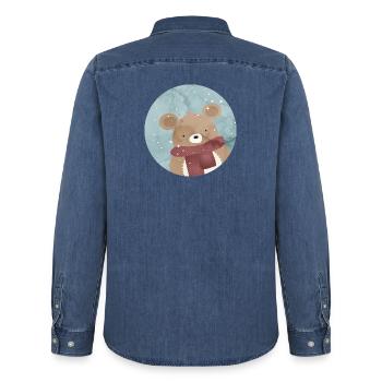 zuckersüßer goldiger Bär im Winter wenn es schneit - Männer Jeanshemd Organic von Stanley/Stella - verwaschenes Mittelblau  - Hinten - AI Model Male 185 light (185cm)