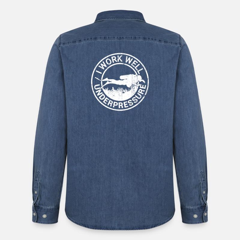 Under Pressure Diver Emblem - Männer Jeanshemd Organic von Stanley/Stella - verwaschenes Mittelblau