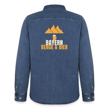 Bayern Berge und Bier Spruch bayrisch Geschenk - Männer Jeanshemd Organic von Stanley/Stella - verwaschenes Mittelblau  - Hinten - AI Model Male 185 light (185cm)