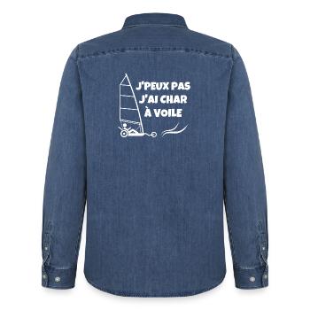 char à voile, fan de char à voile - Chemise en denim homme bio Stanley/Stella - bleu moyen délavé  - Dos - AI Model Male 185 light (185cm)