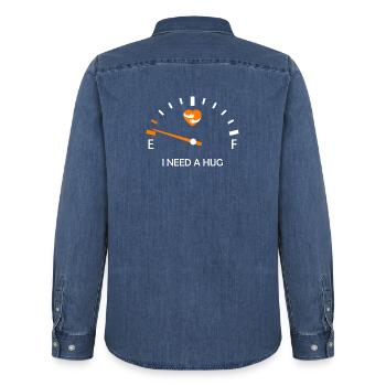 I NEED A HUG Embrassez le Confort et l'Expression - Chemise en denim homme bio Stanley/Stella - bleu moyen délavé  - Dos - AI Model Male 185 light (185cm)