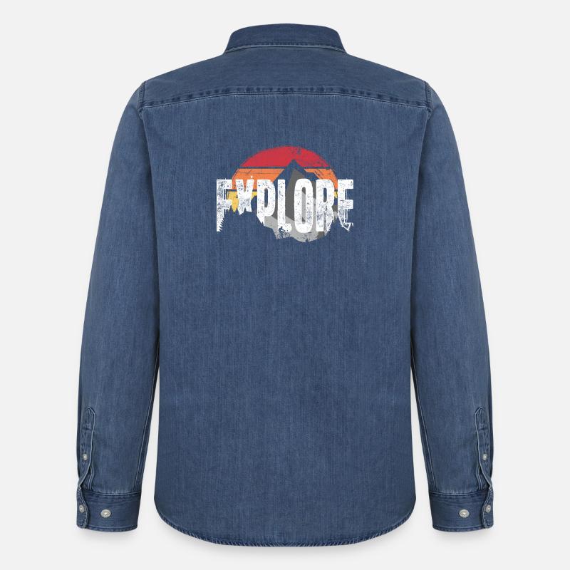 Entdecken Sie das Mountain Sunset Emblem - Männer Jeanshemd Organic von Stanley/Stella - verwaschenes Mittelblau 