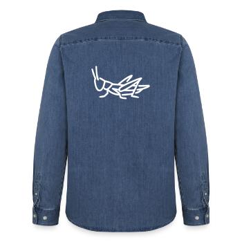 Ein Grasshüpfer - Männer Jeanshemd Organic von Stanley/Stella - verwaschenes Mittelblau  - Hinten - AI Model Male 185 light (185cm)