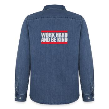 Work Hard And Be Kind Inspirierend Fleiß Güte Logo - Männer Jeanshemd Organic von Stanley/Stella - verwaschenes Mittelblau  - Hinten - AI Model Male 185 light (185cm)