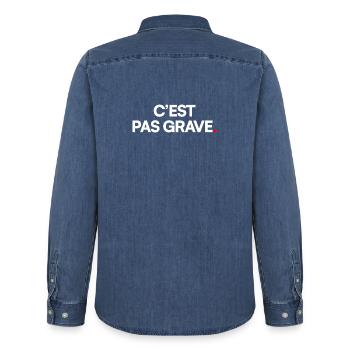 C’est pas grave - Chemise en denim homme bio Stanley/Stella - bleu moyen délavé  - Dos - AI Model Male 185 light (185cm)