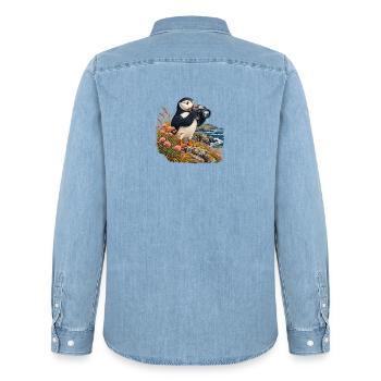 Papageitaucher mit Analogkamera - Männer Jeanshemd Organic von Stanley/Stella - verwaschenes Hellblau - Hinten - AI Model Male 185 light (185cm)