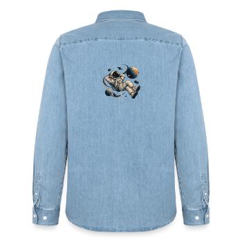 Astronaut im Orbit: Bunte Planeten - Männer Jeanshemd Organic von Stanley/Stella - verwaschenes Hellblau - Hinten - AI Model Male 185 light (185cm)