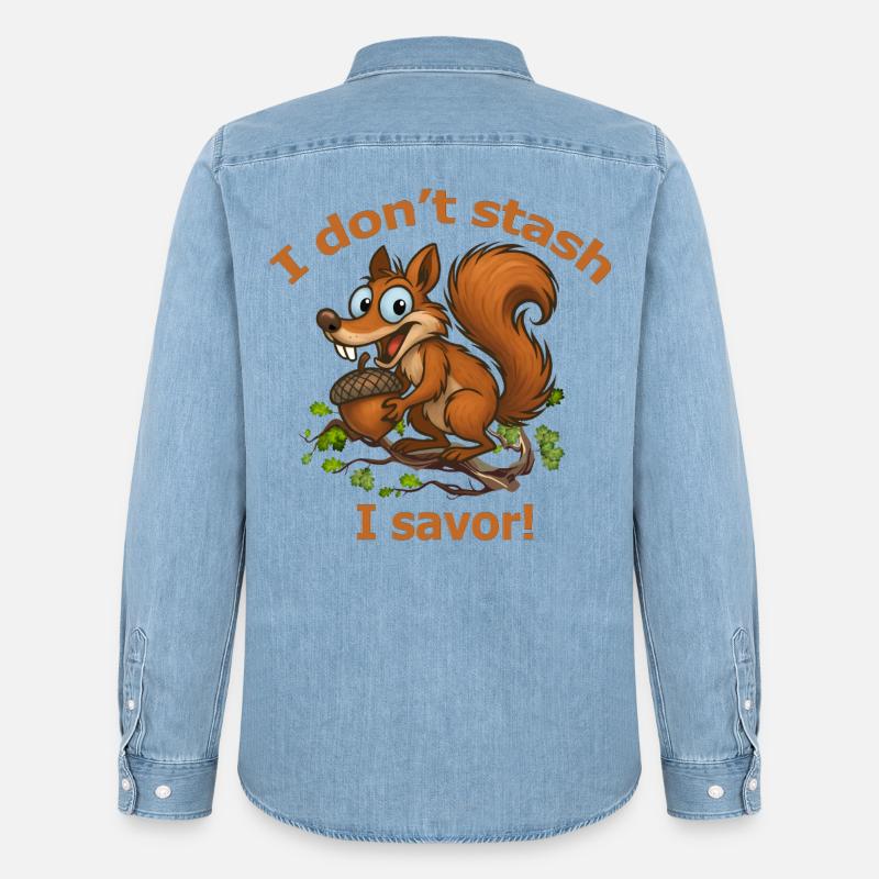 Verspieltes Eichhörnchen mit Eichel-Design - Männer Jeanshemd Organic von Stanley/Stella - verwaschenes Hellblau