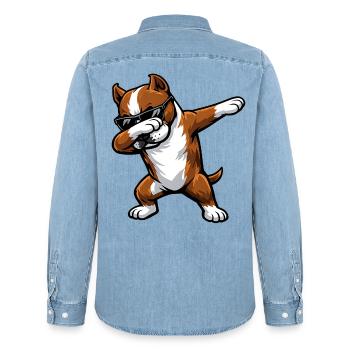 Dabbing American Staffordshire Terrier - Männer Jeanshemd Organic von Stanley/Stella - verwaschenes Hellblau - Hinten - AI Model Male 185 light (185cm)