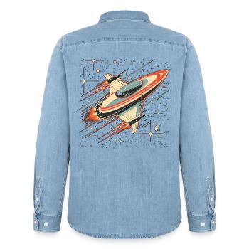 Retro-futuristisches weiß-orangefarbenes Raumschiff bewegt sich - Männer Jeanshemd Organic von Stanley/Stella - verwaschenes Hellblau - Hinten - AI Model Male 185 light (185cm)