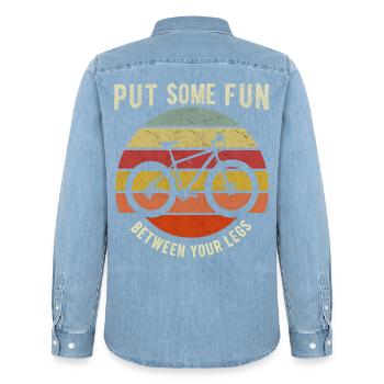 Put Some Fun Between Your Legs - Cycling - Männer Jeanshemd Organic von Stanley/Stella - verwaschenes Hellblau - Hinten - AI Model Male 185 light (185cm)