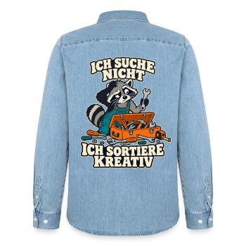 Waschbär – Ich suche nicht, ich sortiere kreativ - Männer Jeanshemd Organic von Stanley/Stella - verwaschenes Hellblau - Hinten - AI Model Male 185 light (185cm)