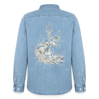 Poseidon-Dreizack-Cream Tintenwellen-Mythologie - Männer Jeanshemd Organic von Stanley/Stella - verwaschenes Hellblau - Hinten - AI Model Male 185 light (185cm)