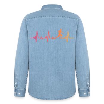 Sunset Soccer Heartbeat Fußballer Fußballspieler - Männer Jeanshemd Organic von Stanley/Stella - verwaschenes Hellblau - Hinten - AI Model Male 185 light (185cm)