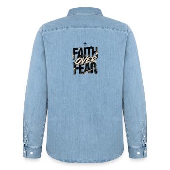 Faith Over Fear – Christliches Minimalist Design - Männer Jeanshemd Organic von Stanley/Stella - verwaschenes Hellblau - Hinten - AI Model Male 185 light (185cm)