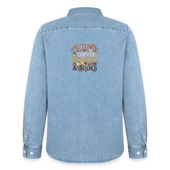 Herbst Vibes – Autumn, Coffee, Blanket & Books Pre - Männer Jeanshemd Organic von Stanley/Stella - verwaschenes Hellblau - Hinten - AI Model Male 185 light (185cm)