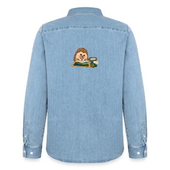 Igel filzt eine Wolllandschaft nass - Männer Jeanshemd Organic von Stanley/Stella - verwaschenes Hellblau - Hinten - AI Model Male 185 light (185cm)
