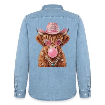 Hochlandrind Cowgirl mit Kaugummiblase - Männer Jeanshemd Organic von Stanley/Stella - verwaschenes Hellblau - Hinten - AI Model Male 185 light (185cm)
