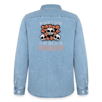 My favorite season is the fall of the patriarchy - Männer Jeanshemd Organic von Stanley/Stella - verwaschenes Hellblau - Hinten - AI Model Male 185 light (185cm)