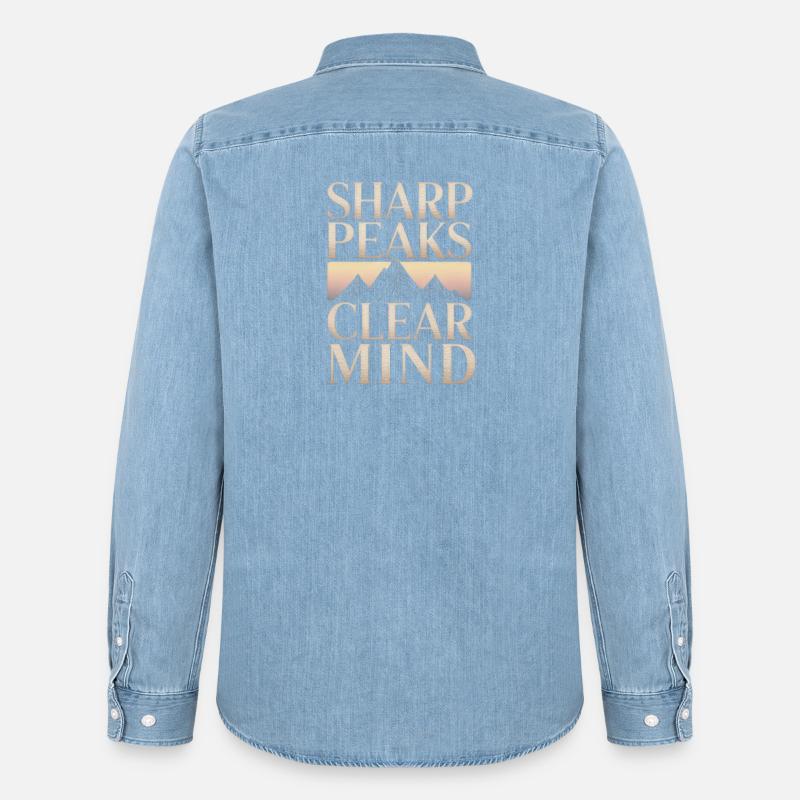 Sharp Peaks Clear Mind Mountain Design - Männer Jeanshemd Organic von Stanley/Stella - verwaschenes Hellblau