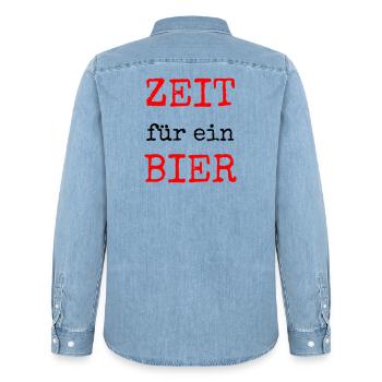 Zeit für ein Bier – Lustiges Spruchdesign - Männer Jeanshemd Organic von Stanley/Stella - verwaschenes Hellblau - Hinten - AI Model Male 185 light (185cm)