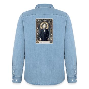 William McKinley Tarotkarte - Männer Jeanshemd Organic von Stanley/Stella - verwaschenes Hellblau - Hinten - AI Model Male 185 light (185cm)