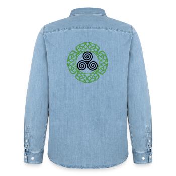 Celtic Irland Wikinger Keltisch Knoten Muster Baum - Männer Jeanshemd Organic von Stanley/Stella - verwaschenes Hellblau - Hinten - AI Model Male 185 light (185cm)