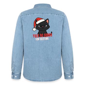 Weihnachtskatze, Weihnachtsmütze, Weihnachtsmütze, Entschuldige dich für deine Existenz - Männer Jeanshemd Organic von Stanley/Stella - verwaschenes Hellblau - Hinten - AI Model Male 185 light (185cm)