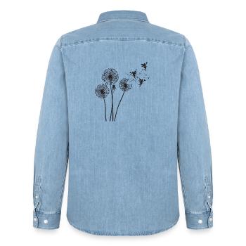 Schmetterlingdesign Pusteblumen Wiese Herzen Feen - Männer Jeanshemd Organic von Stanley/Stella - verwaschenes Hellblau - Hinten - AI Model Male 185 light (185cm)