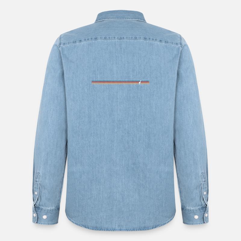 Giraffe auf bunter Streifenhintergrund - Männer Jeanshemd Organic von Stanley/Stella - verwaschenes Hellblau