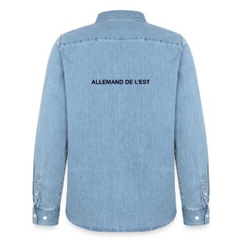 ALLEMAND DE L’EST Ossi est-allemand - Chemise en denim homme bio Stanley/Stella - bleu clair délavé - Dos - AI Model Male 185 light (185cm)