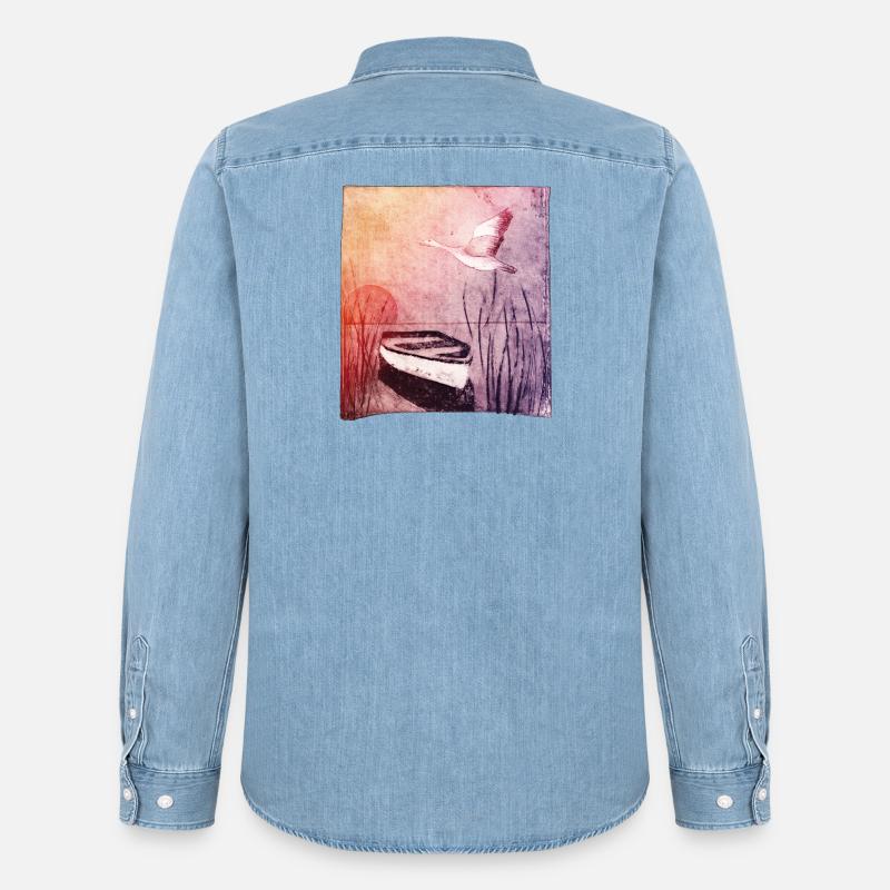 Boot am See - handgeschnitzte Druckvorlage - Männer Jeanshemd Organic von Stanley/Stella - verwaschenes Hellblau