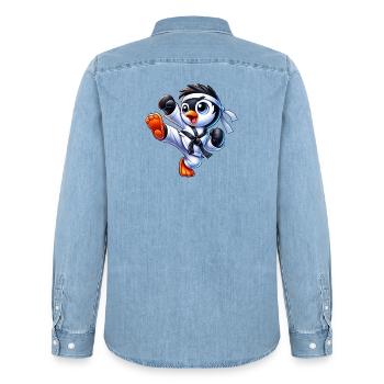 Süßer Pinguin Karate Kick Martial Arts - Männer Jeanshemd Organic von Stanley/Stella - verwaschenes Hellblau - Hinten - AI Model Male 185 light (185cm)