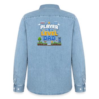 Pixel Level Father : Monde de jeu rétro - Chemise en denim homme bio Stanley/Stella - bleu clair délavé - Dos - AI Model Male 185 light (185cm)